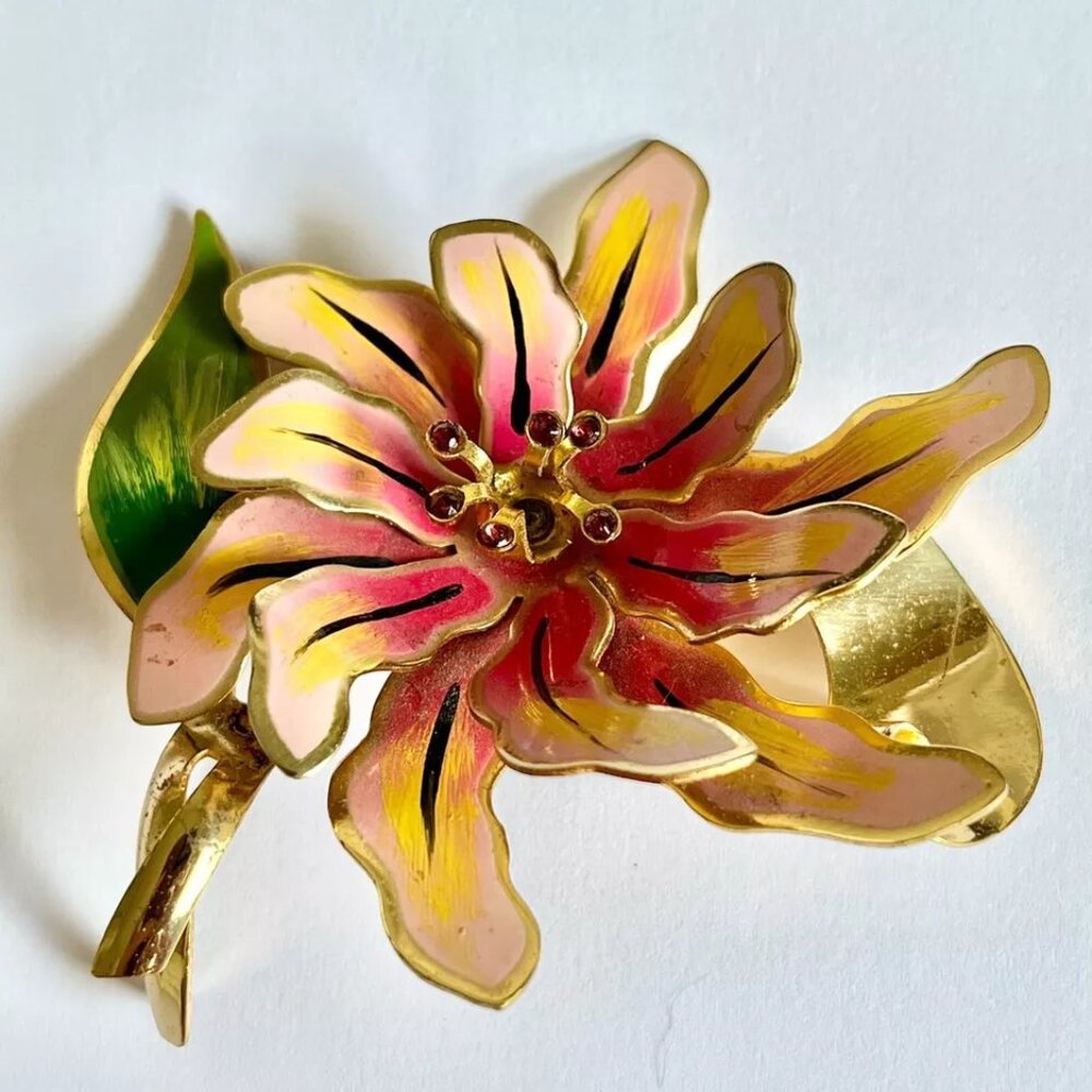 Vintage Lilly Flower Holder Brooch Pin Pink Fuchsia Easter Gold tone Hidden Tube - Picture 2 of 12